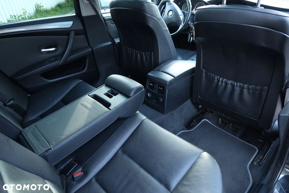 BMW Seria 5 - 34