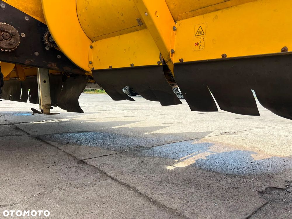 New Holland MF875W - 3