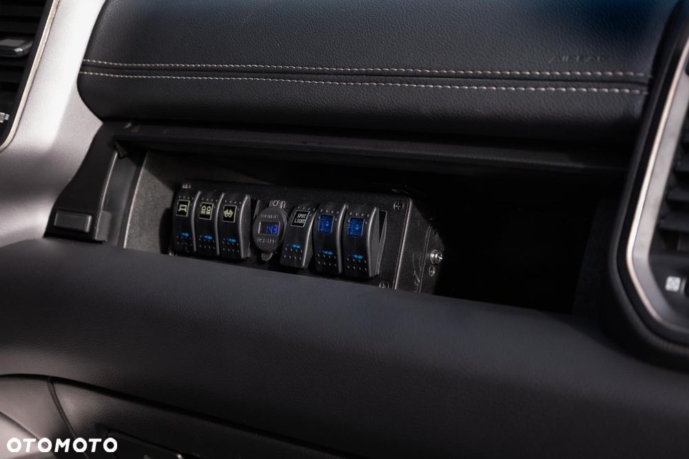 RAM 1500 Crew Cab Shortbed Rebel - 19