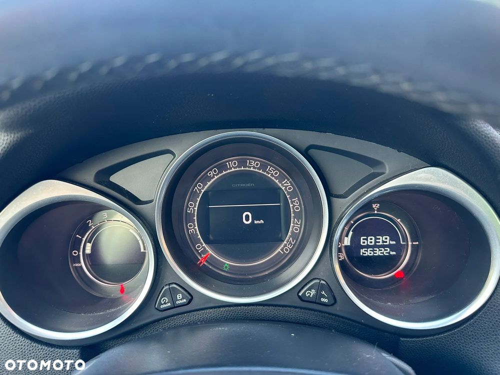 Citroën DS4 HDi 110 Chic - 10