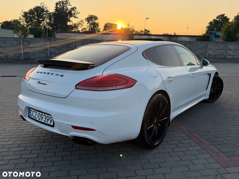 Porsche Panamera 4 Edition - 2