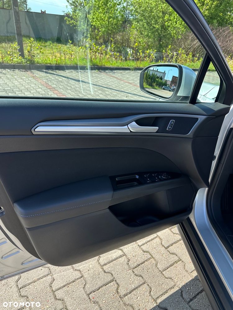 Ford Mondeo 1.5 TDCi ECOnetic Ambiente - 10