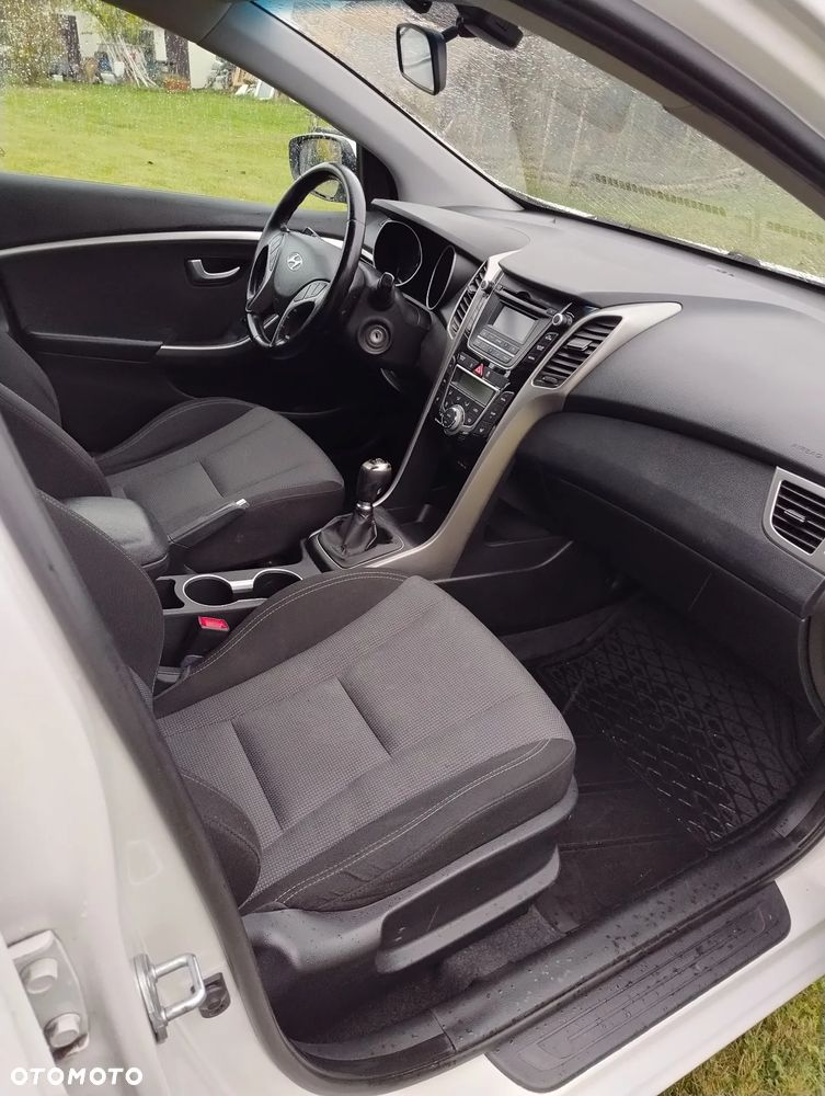 Hyundai i30 1.6 CRDi BlueDrive Comfort - 6