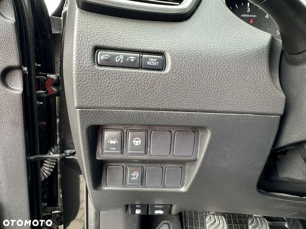 Nissan Qashqai 1.7 dCi N-Connecta - 27