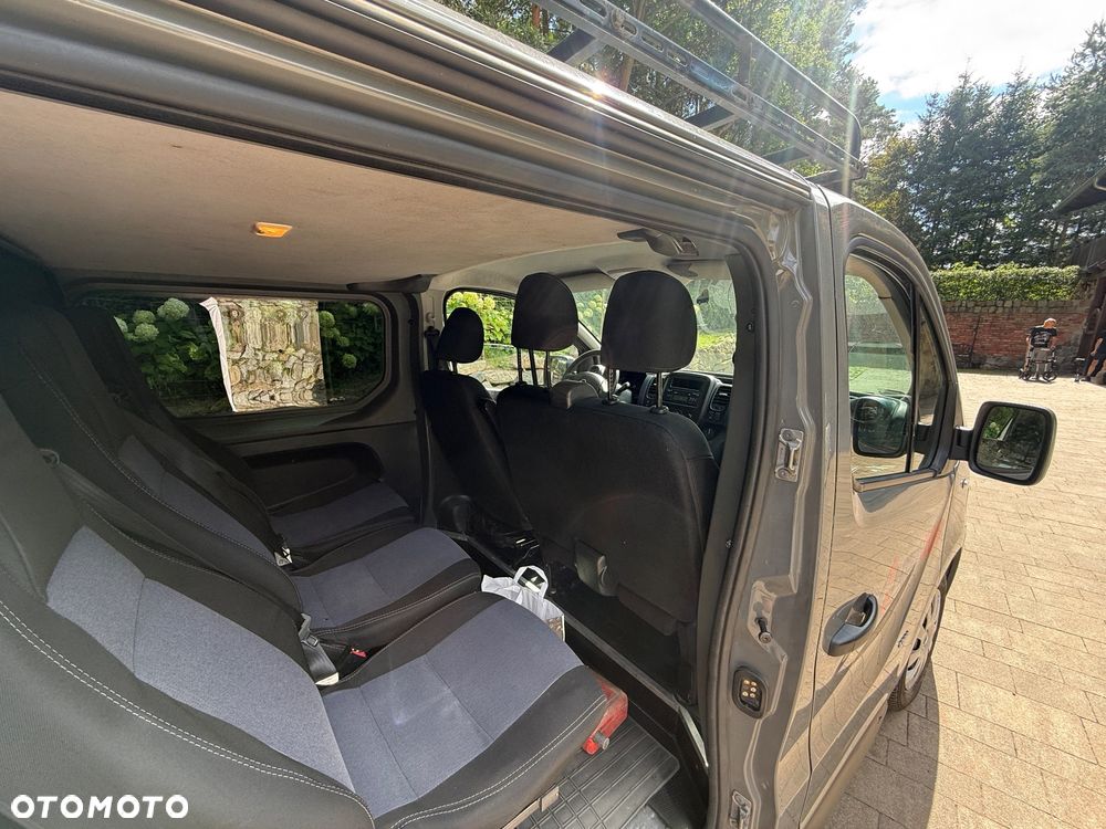 Opel Vivaro - 12