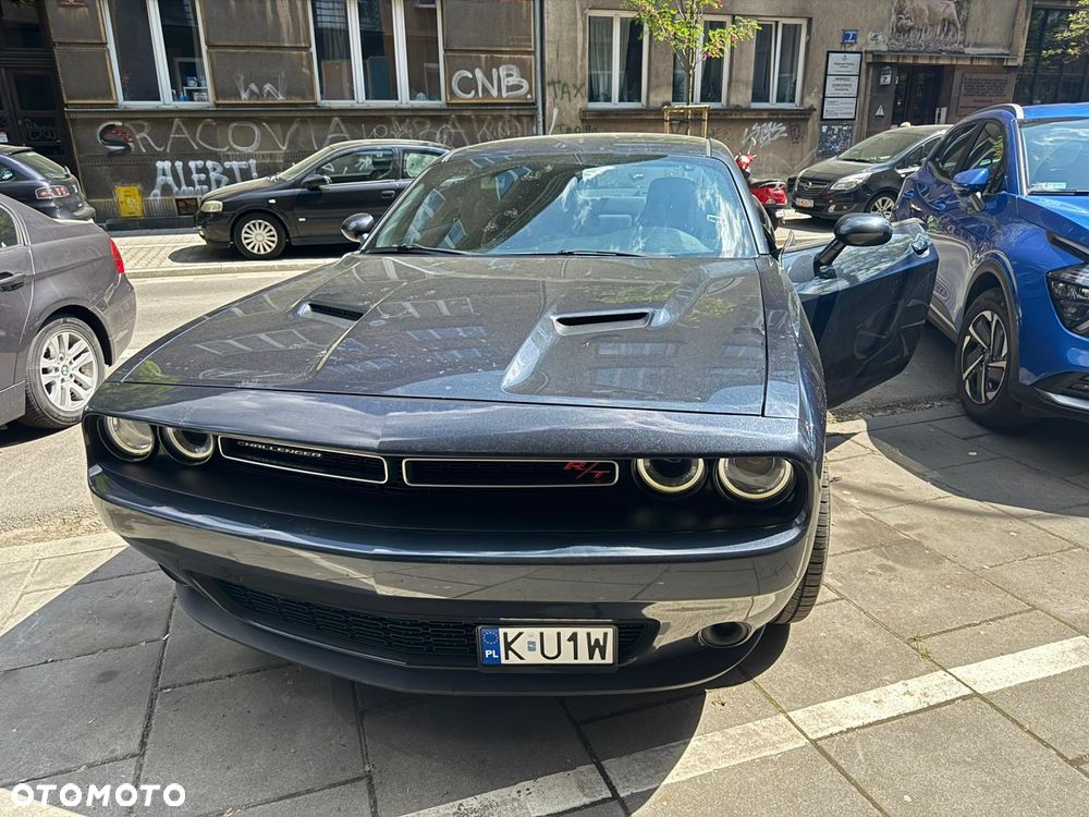 Dodge Challenger - 4