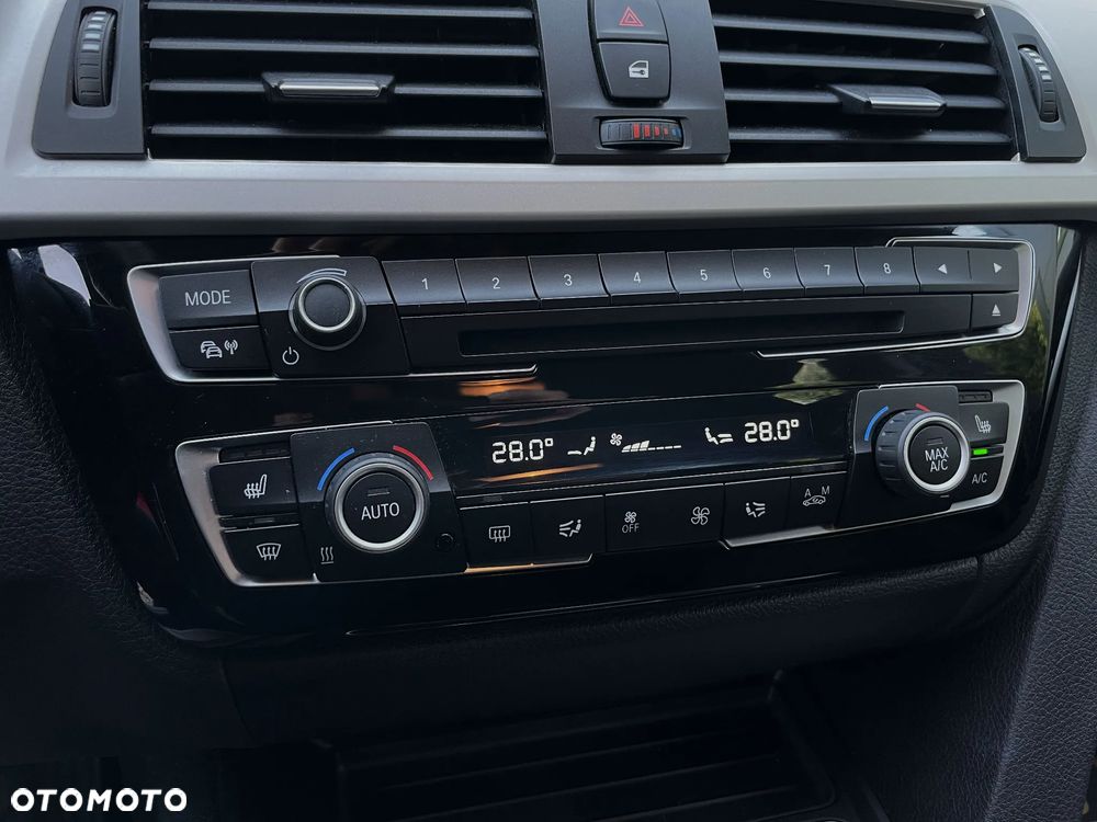 BMW Seria 3 320d - 30