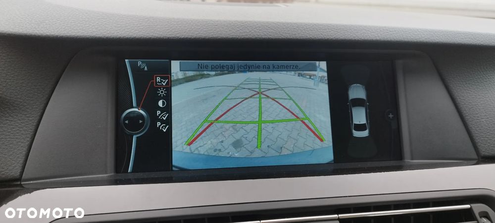 BMW Seria 5 525d - 17