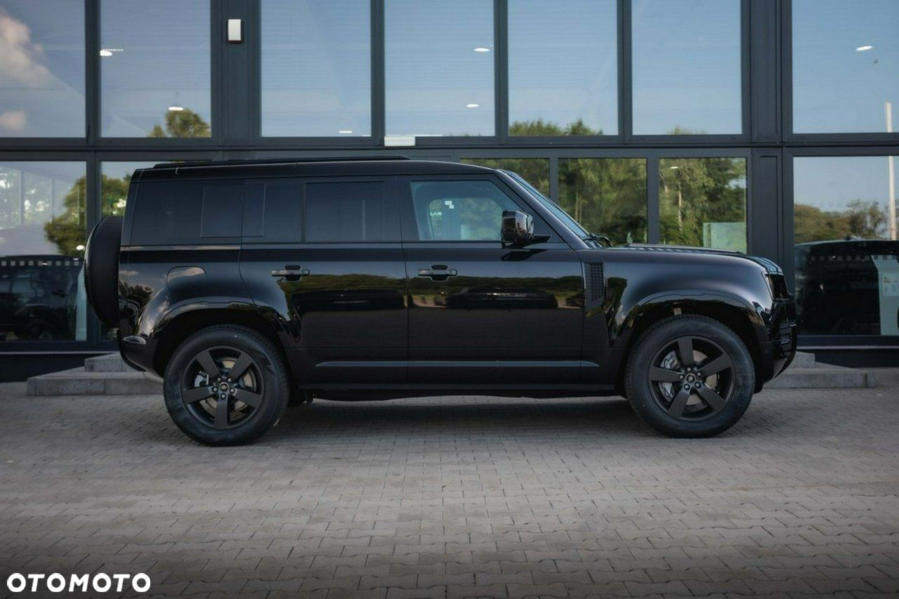 Land Rover Defender - 3