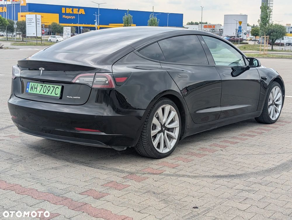 Tesla Model 3 - 12