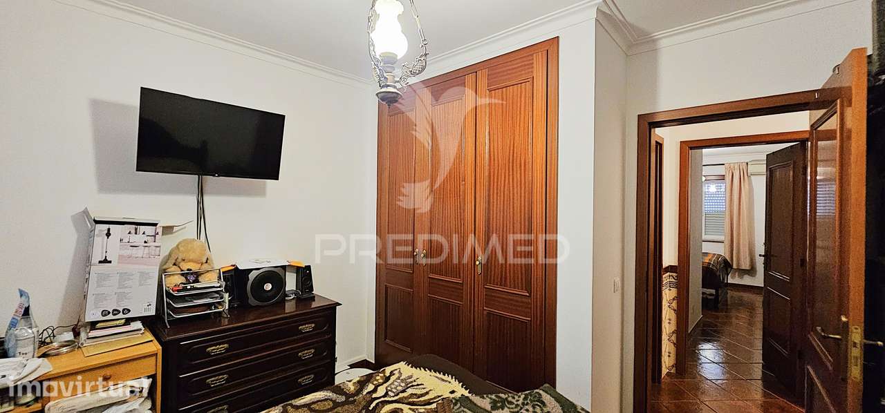 Apartamento T3 com garagem na zona Centro de Portalegre - Grande imagem: 5/28