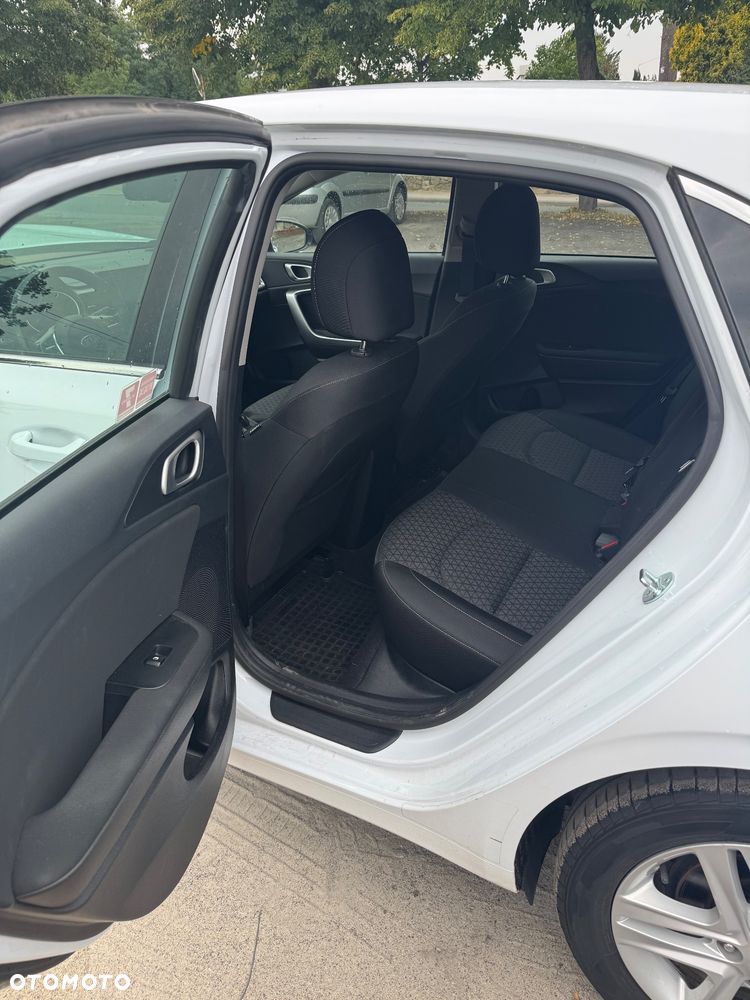 Kia Ceed 1.5 T-GDI M DCT - 8