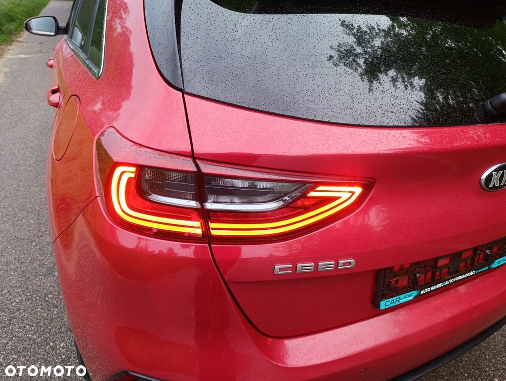 Kia Ceed 1.6 CRDi (48V Mild-Hybrid) Platinum - 18