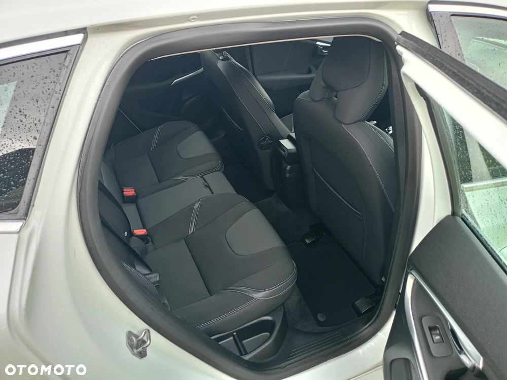 Volvo V40 D2 Drive-E Momentum - 13