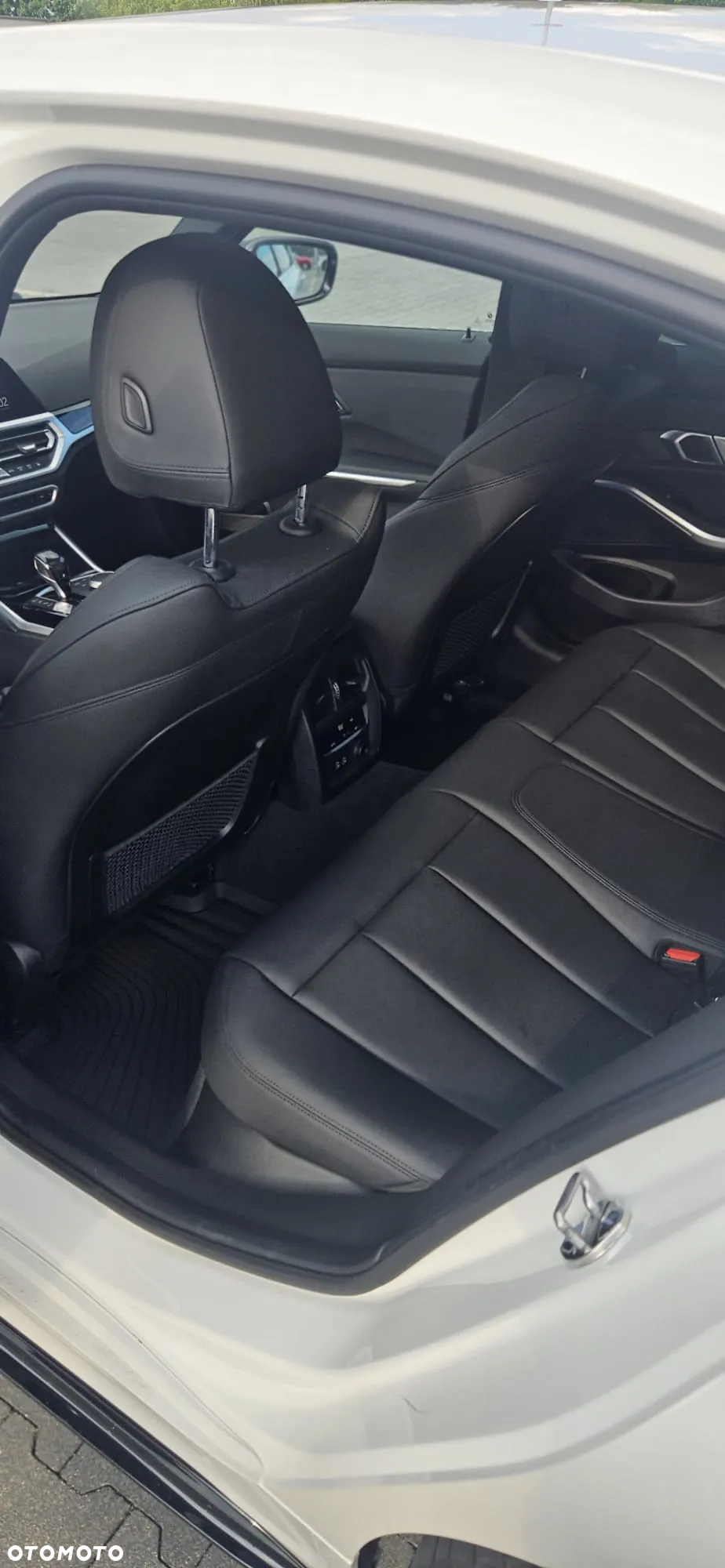 BMW Seria 3 330i xDrive Sport Line - 31