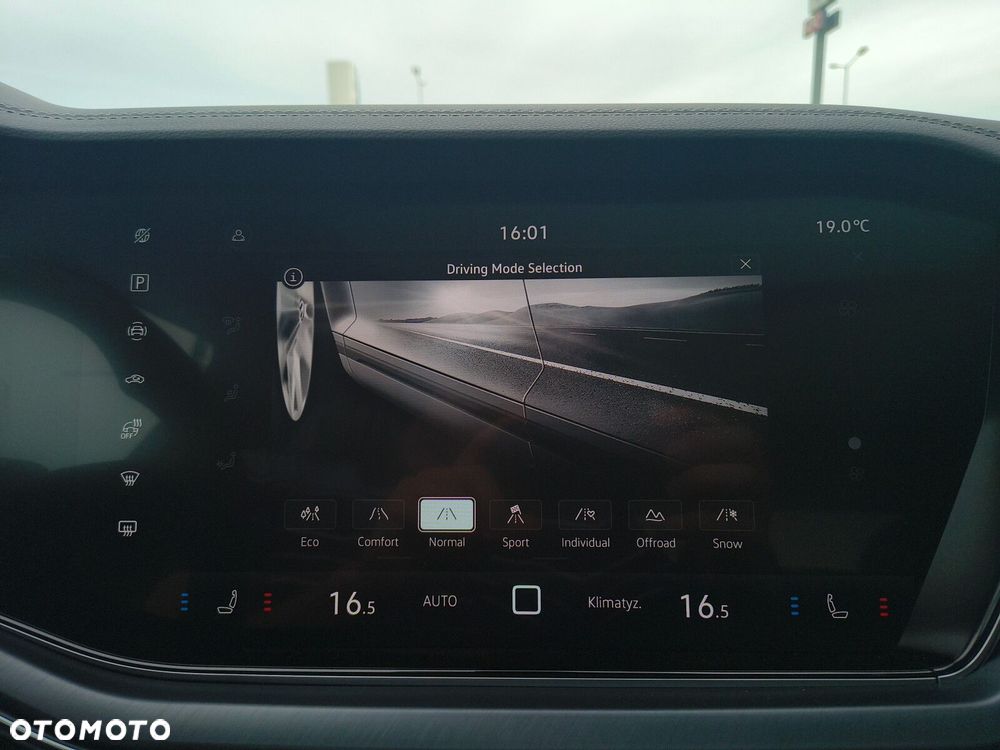 Volkswagen Touareg 3.0 V6 TDI 4Motion R-Line Final Edition - 36