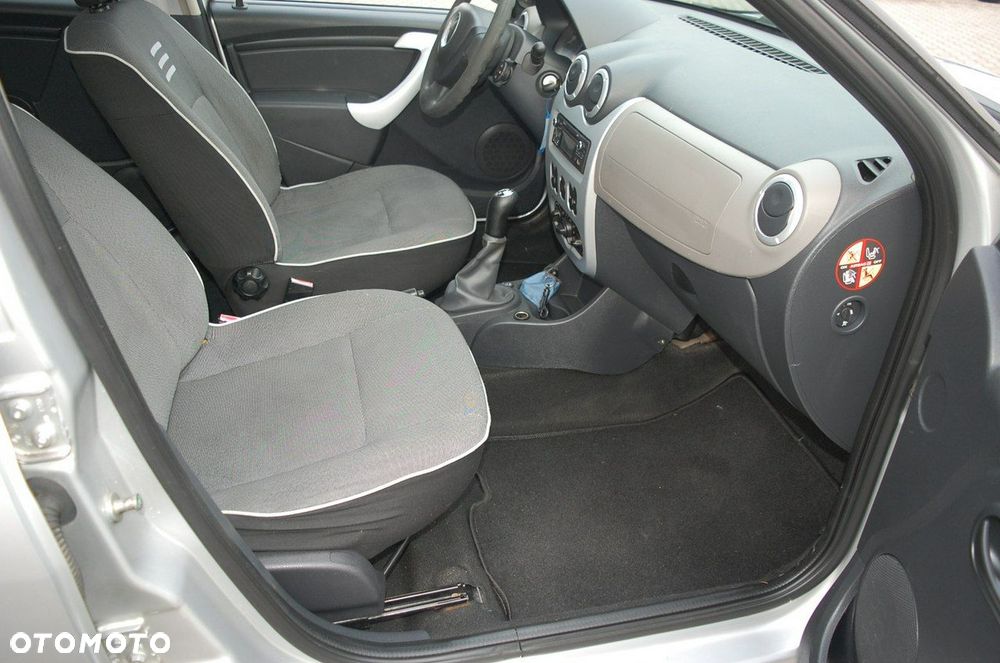 Dacia Sandero - 7