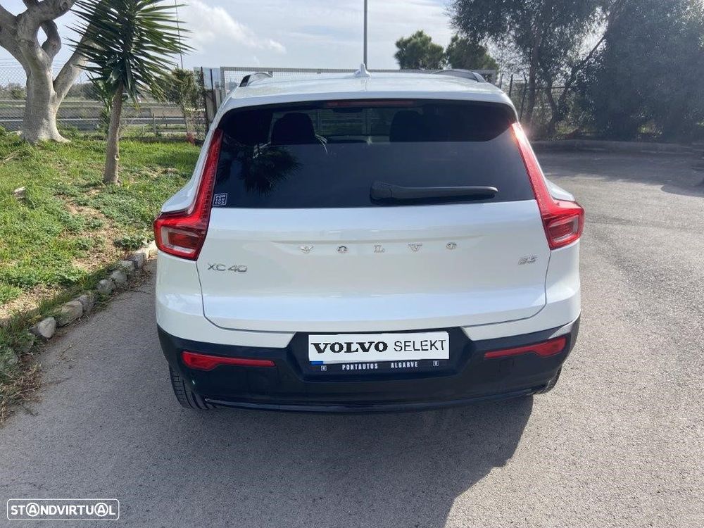 Volvo XC 40 2.0 B3 Plus Dark - 5