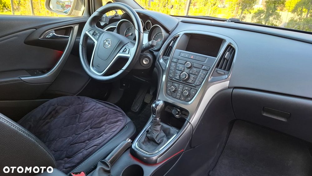 Opel Astra 1.4 T Cosmo - 12