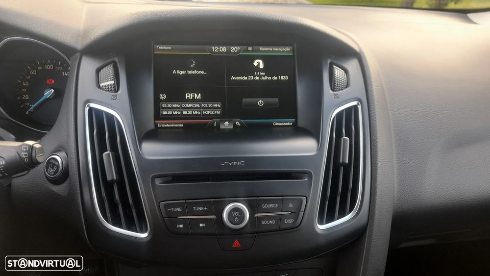 Ford Focus SW 1.0 SCTi Titanium - 28