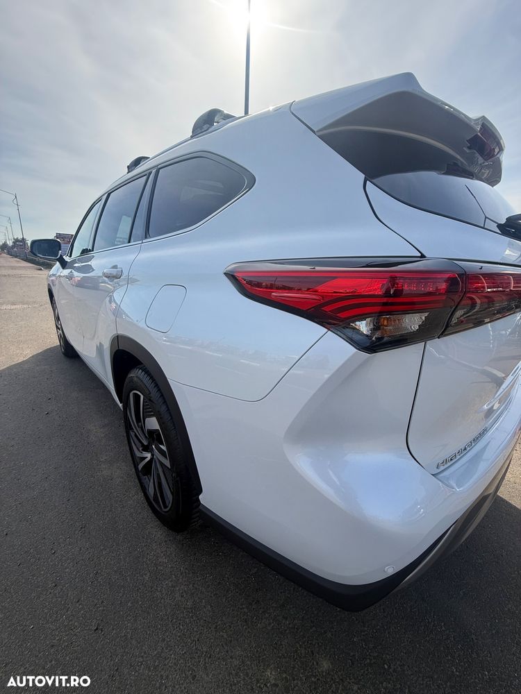 Toyota Highlander 2.5 Hybrid Luxury - 14