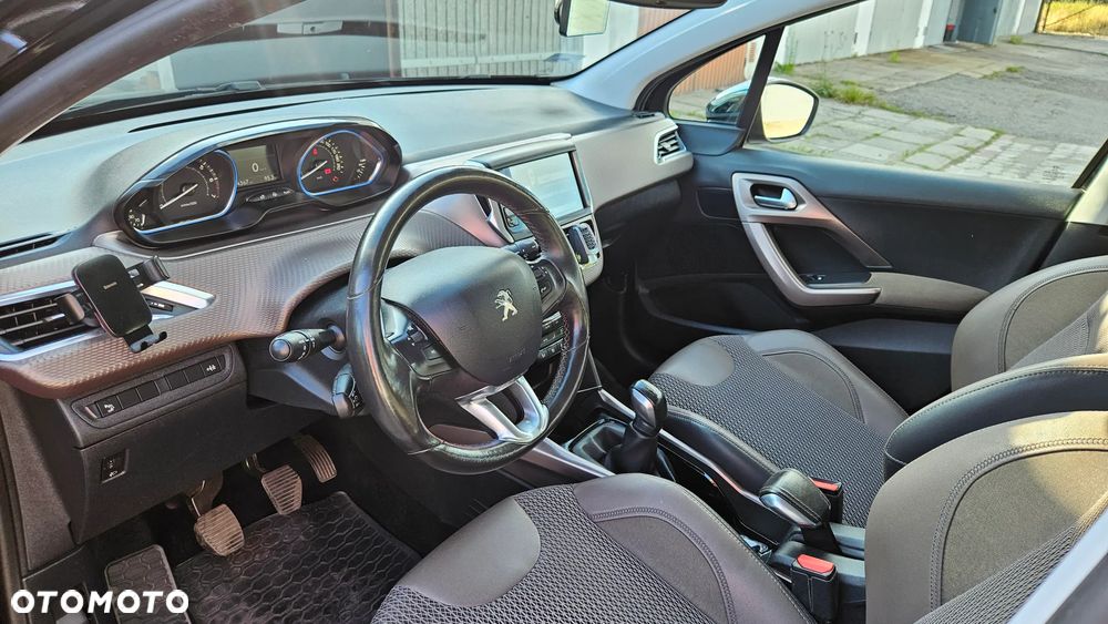 Peugeot 2008 1.6 VTi Allure - 9