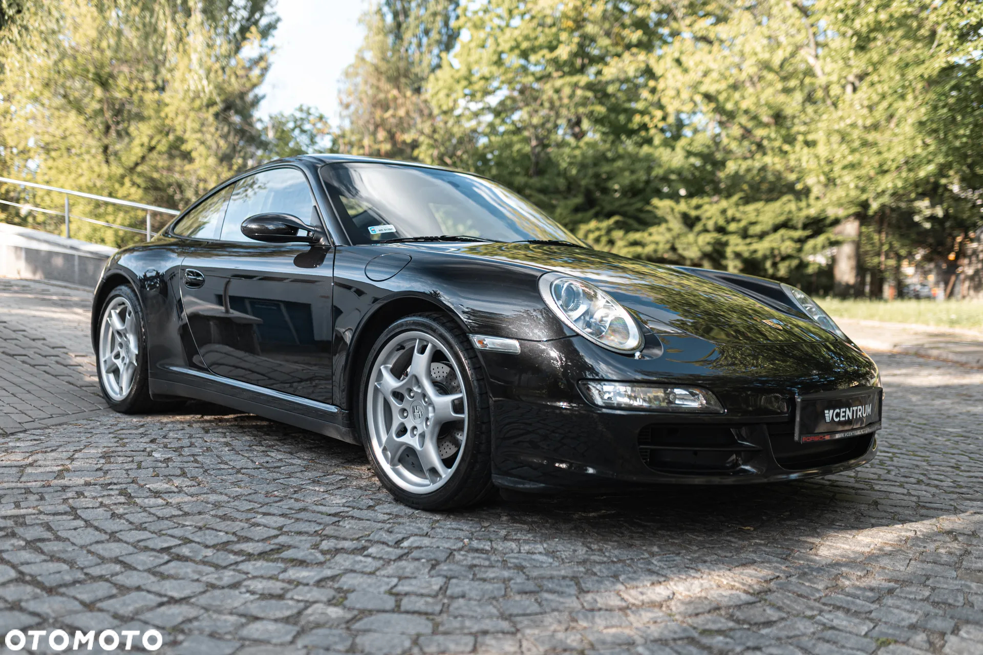 Porsche 911 Carrera 4 - 6