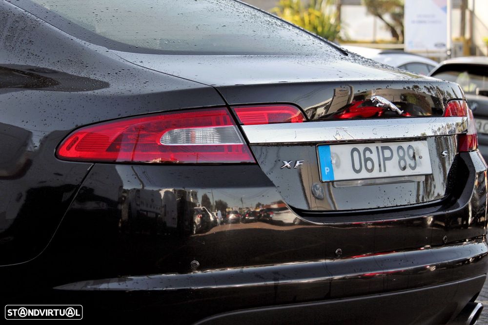 Jaguar XF 3.0 D V6 S Premium Luxury - 8