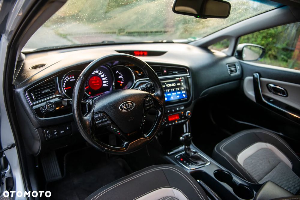 Kia Ceed 1.6 GDI DCT Vision - 19