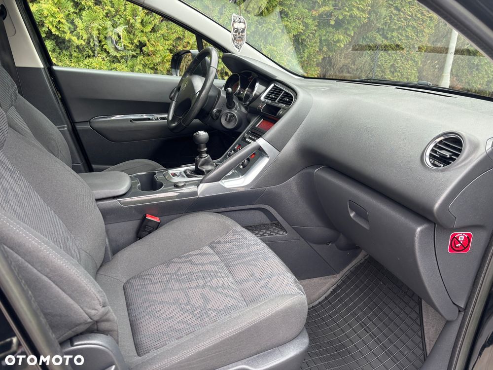 Peugeot 3008 HDi 115 Active - 13