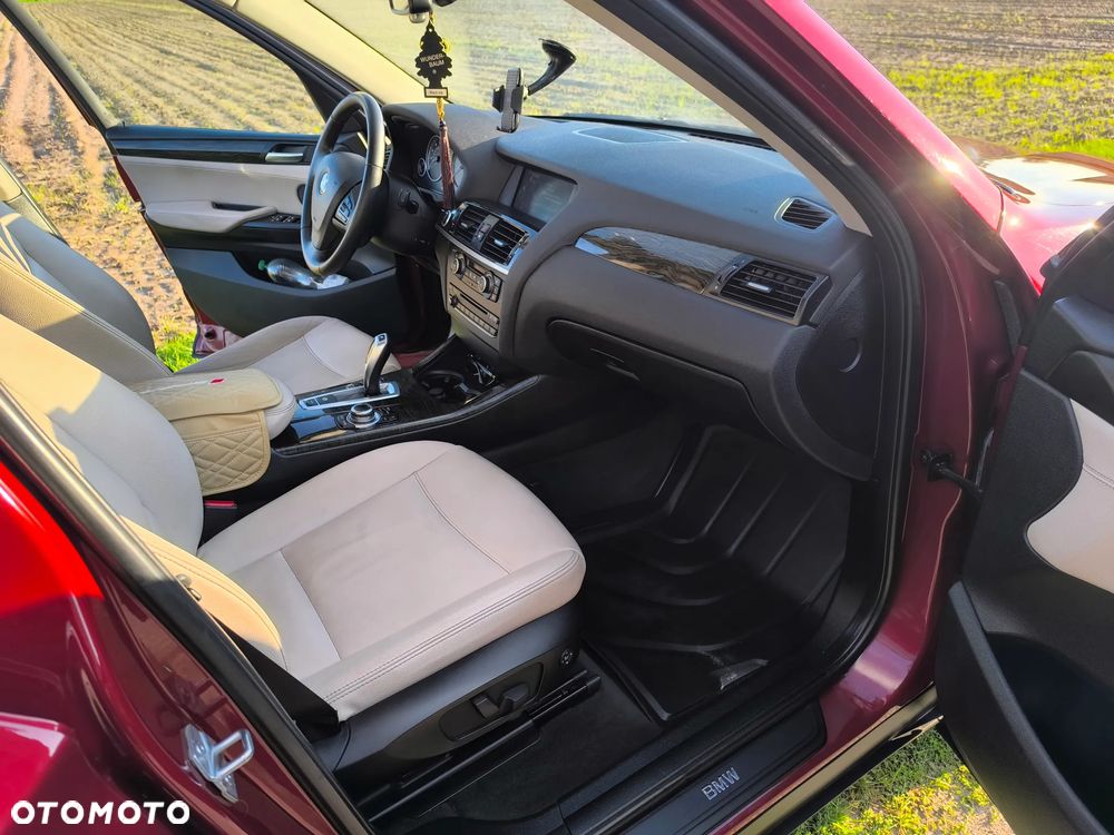 BMW X3 xDrive28i xLine - 12