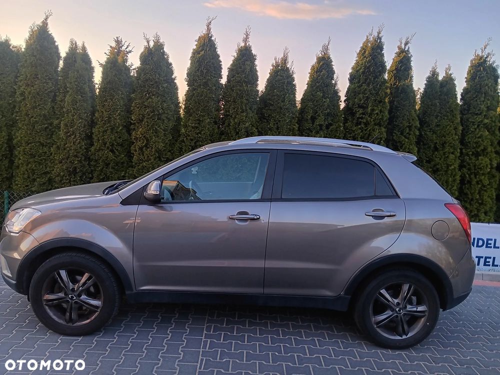 SsangYong/KGM Korando 2.0 E-XDi DPF 4WD Automatik Quartz - 2