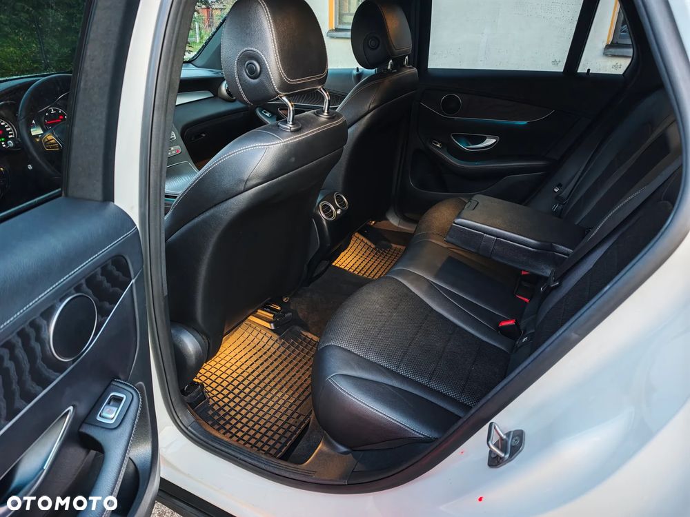 Mercedes-Benz GLC 220 d 4Matic 9G-TRONIC AMG Line - 18