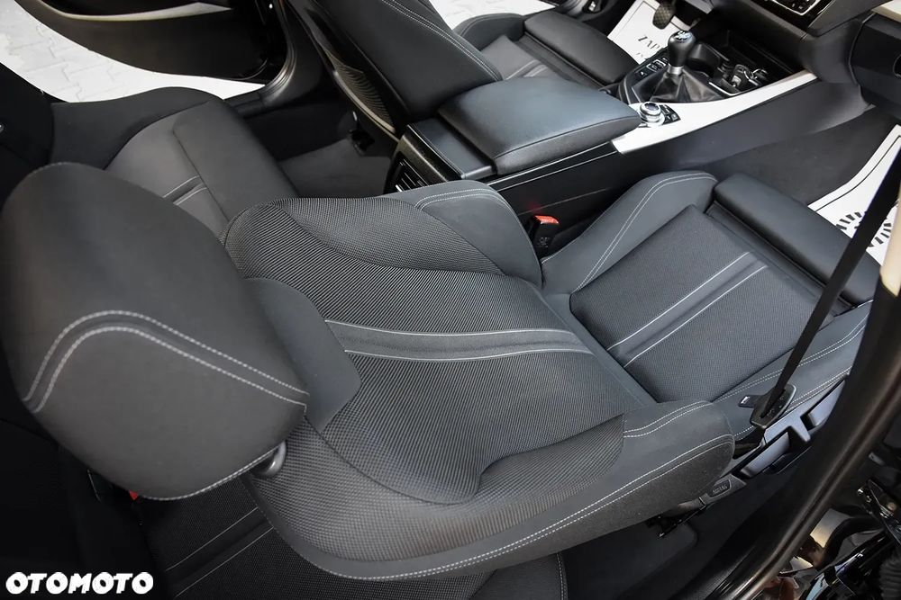 BMW Seria 1 118d Sport Line - 6
