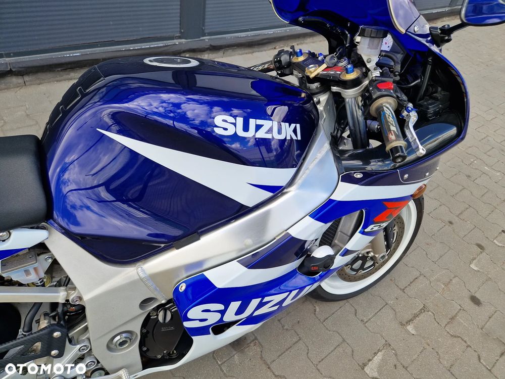Suzuki GSX-R - 6
