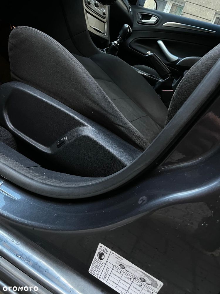 Ford Mondeo 1.8 TDCi Titanium - 9