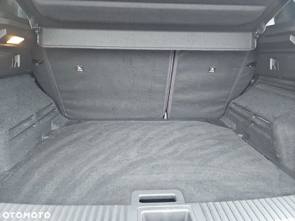 Renault Austral 1.3 TCe mHEV Evolution - 28