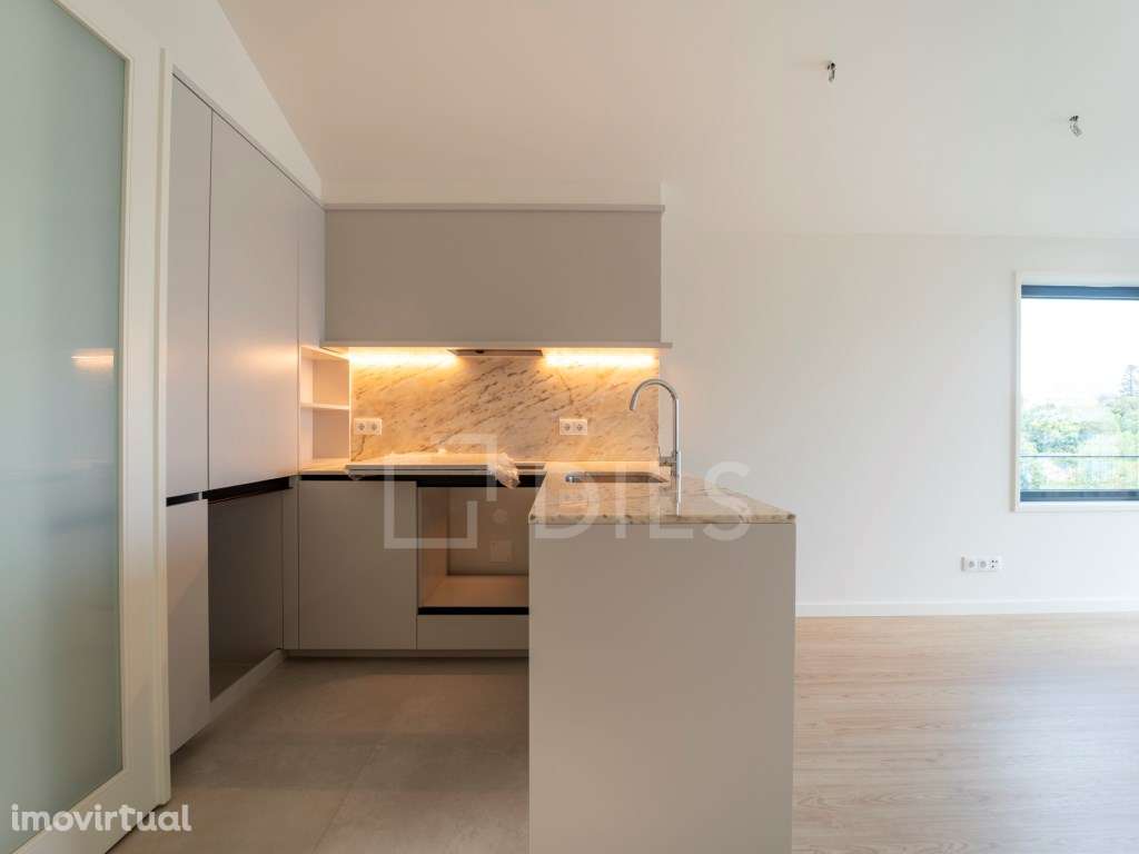 Apartamento T2 duplex com varanda no centro do Porto - Grande imagem: 4/82