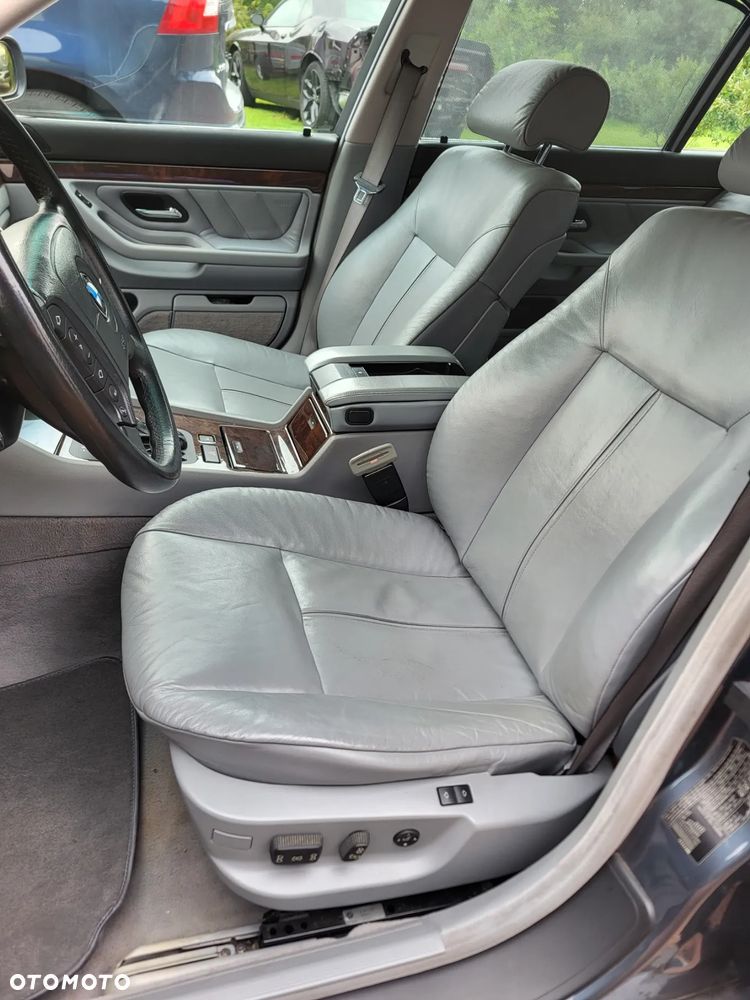 BMW Seria 7 740iL - 15