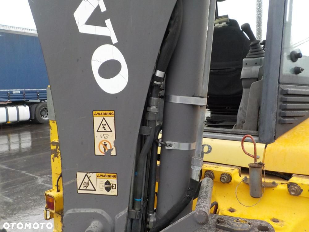 Volvo BL71 - 8