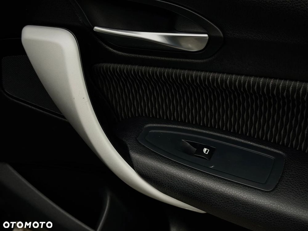 BMW Seria 1 114i - 9