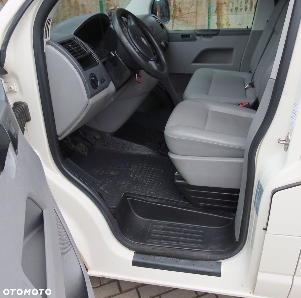 Volkswagen Transporter - 7