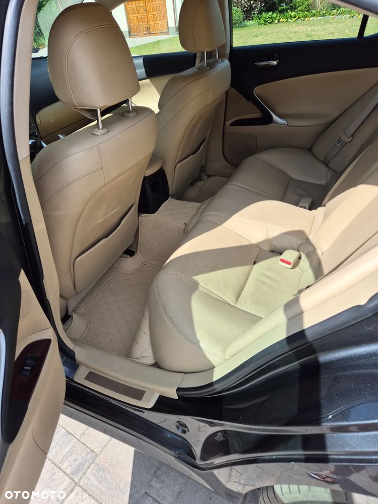 Lexus IS - 5