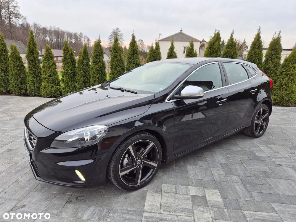 Volvo V40 T3 R Design - 10