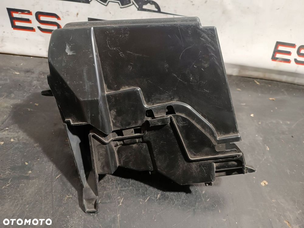 obudowa skrzynki bezpieczników renault kangoo ii 08-19 - 3