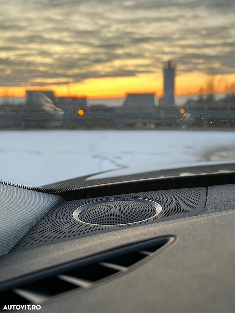 Audi A4 2.0 TDI quattro design - 11