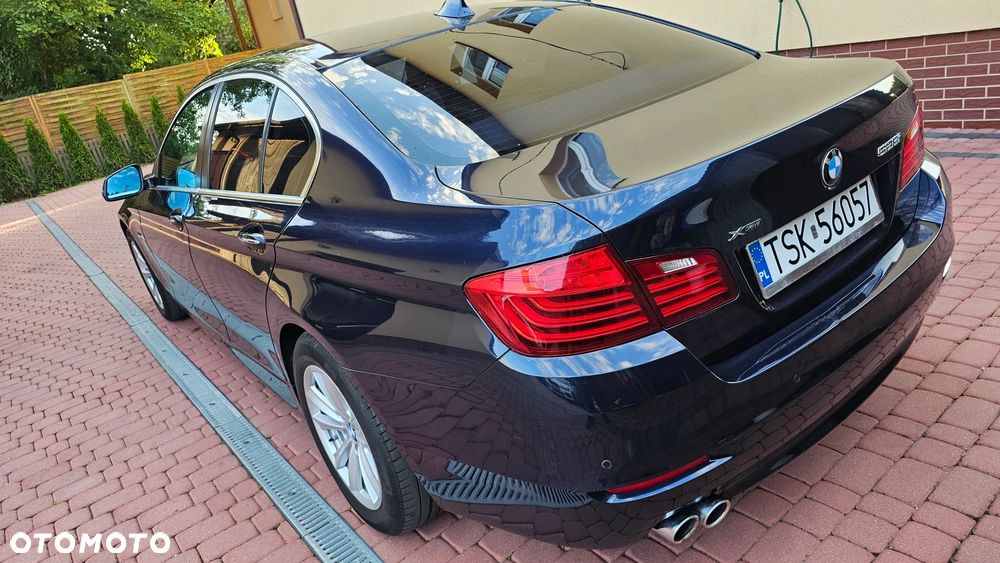 BMW Seria 5 528i xDrive Sport-Aut Luxury Line - 24