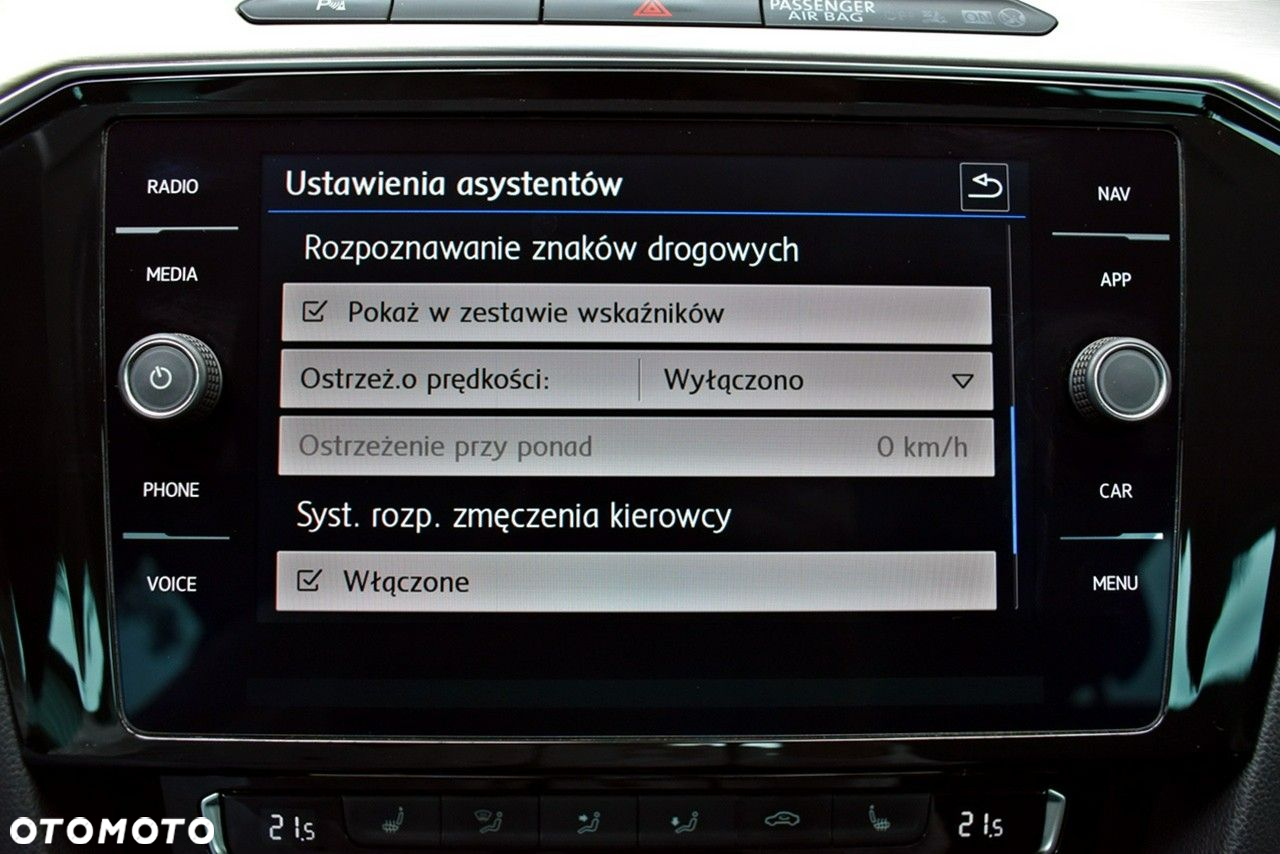 Volkswagen Passat 1.8 TSI BMT Highline - 24