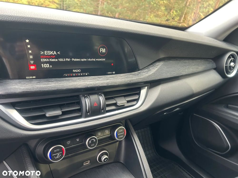 Alfa Romeo Stelvio 2.0 Turbo 16V AT8-Q4 Sprint - 34