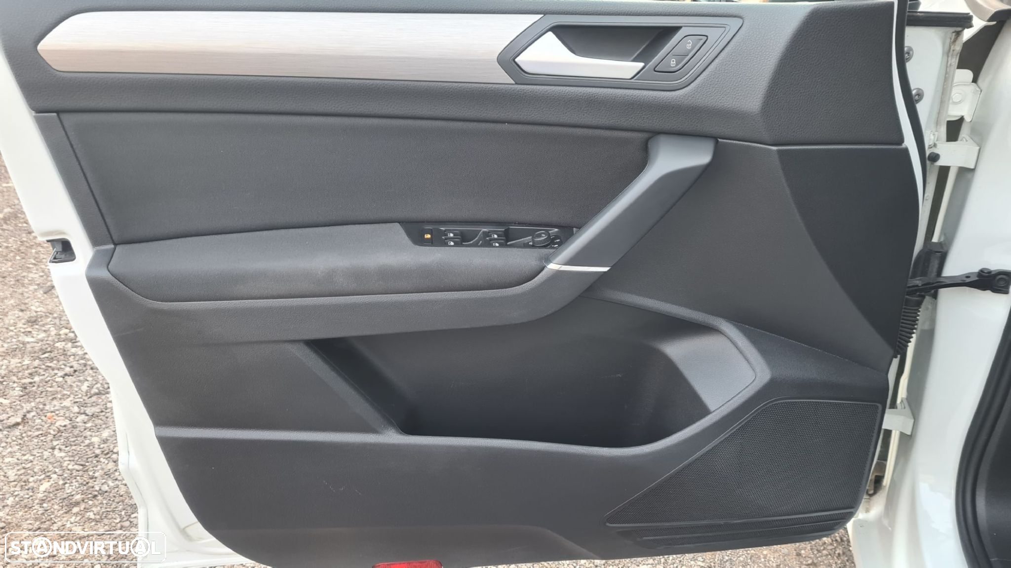 VW Touran 1.6 TDI Confortline DSG - 7